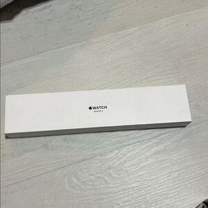 Apple Watch Series 3 Packaging in White